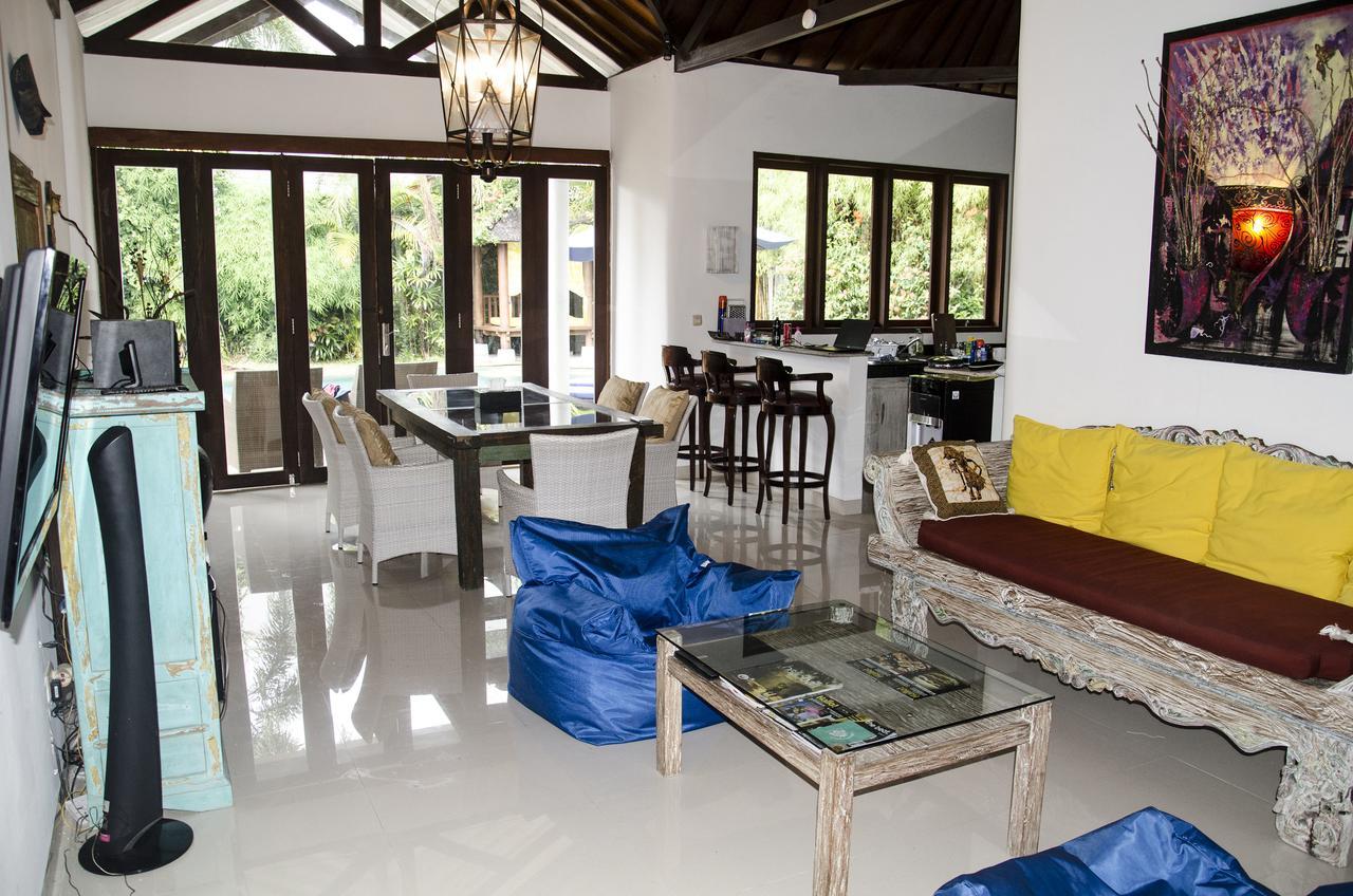 Laella Favella Villa